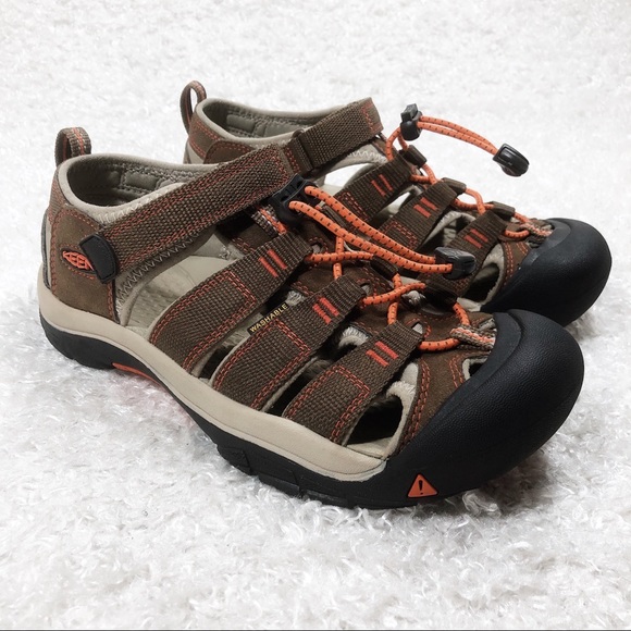 keen velcro shoes